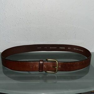 Men’s Fossil Leather belt gold hardware